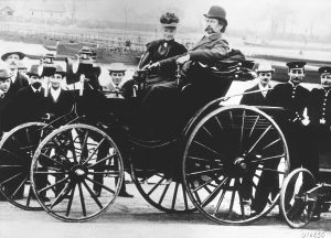 Foto k příspěvku 2_Bertha_Benz s manželem