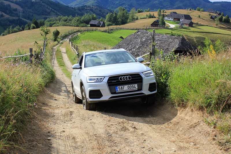 AUDI Q3