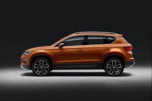 SEAT-ATECA-03 small